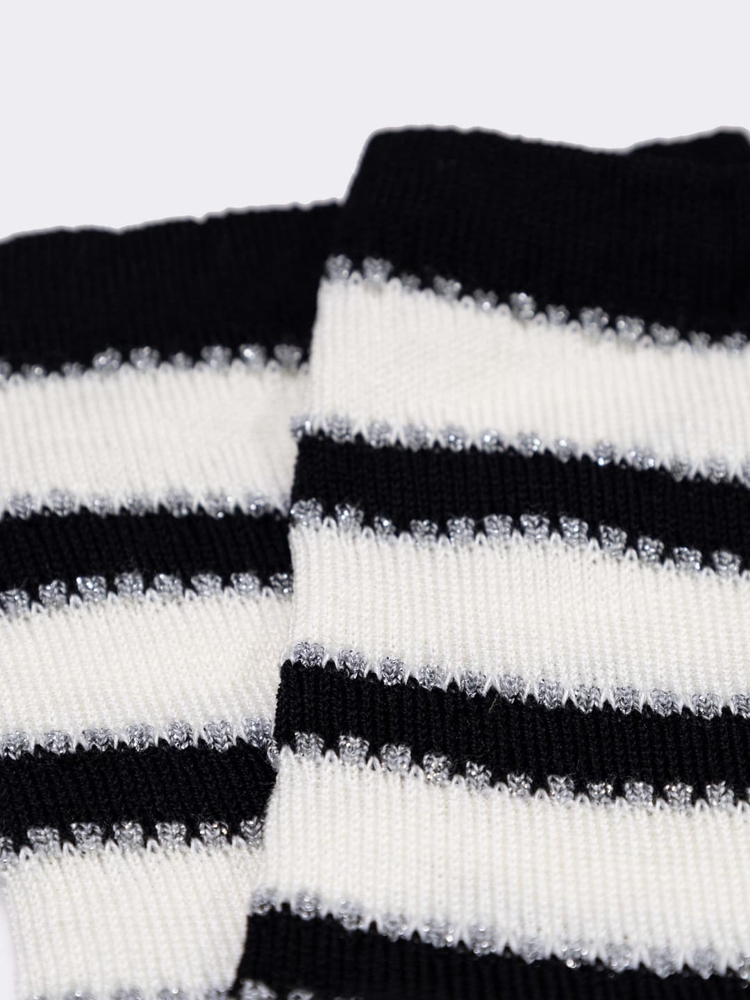 Women's Fresh Cotton Ankle Socks with Lurex Striped Pattern